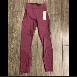 Lululemon Geo Tight 28" *lululemon lab in Plum Size 2